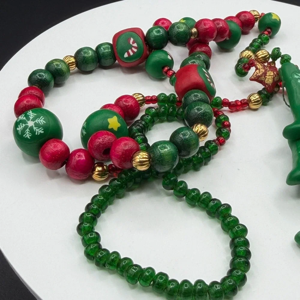 Christmas Tree Pendant Necklace Red Green Wood Beads Holiday Statement Jewelry